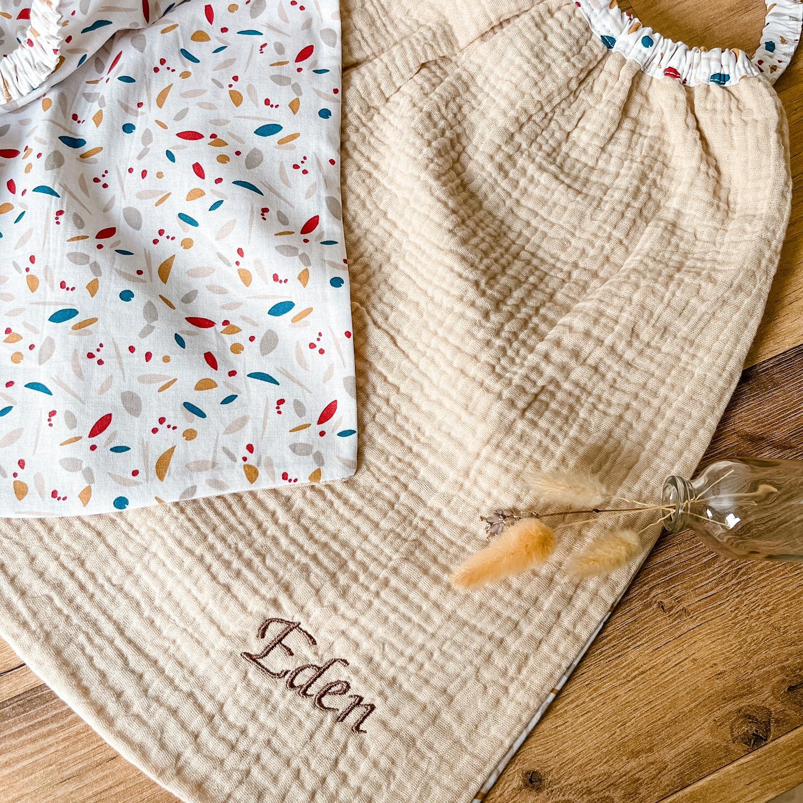 Serviette de cantine brodée – 3 coloris au choix – Image 3